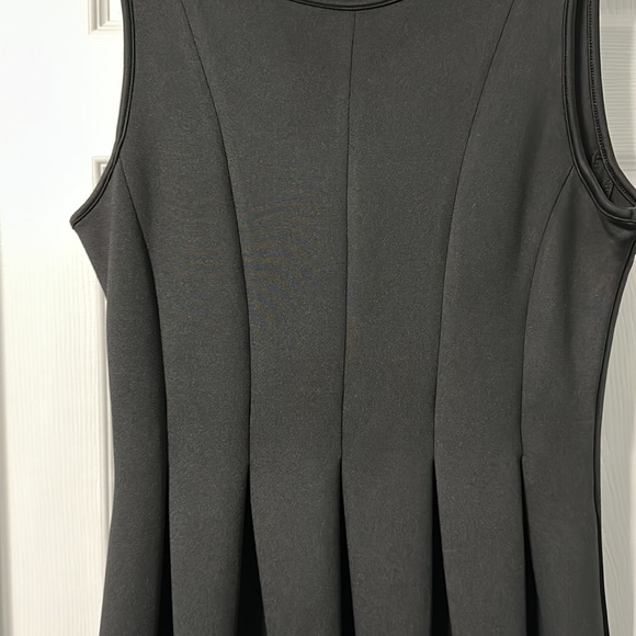 Black Sleeveless Fit and Flare Dress - Picture 3 of 5